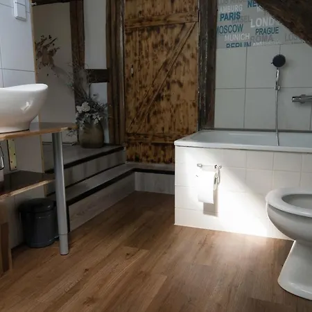 Happy Hippo Haus Apartment *